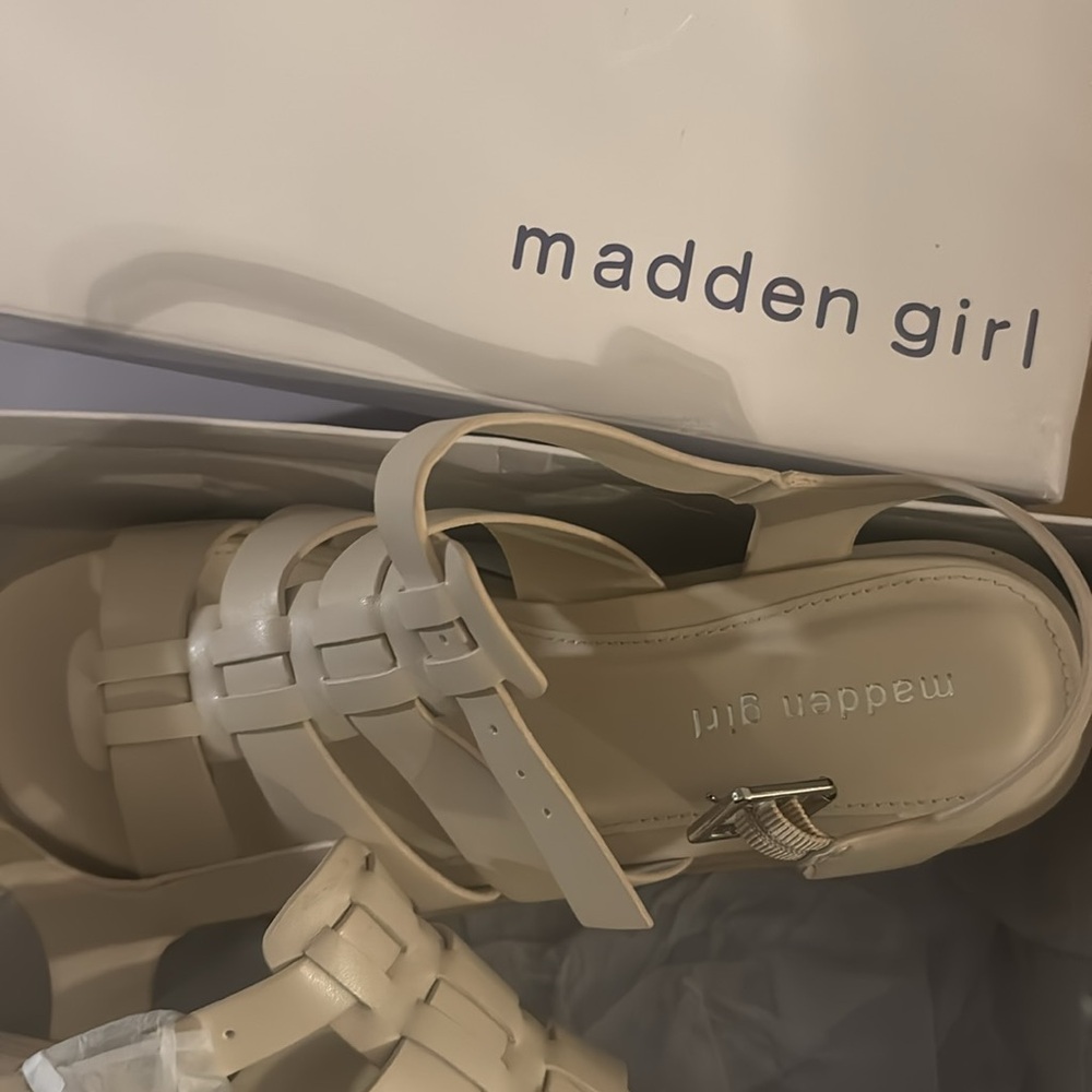 Madden Girl Galaxy off white wedge - Picture 2 of 4